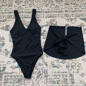 SHEIN swimsuit w/matching skirt. NWOT